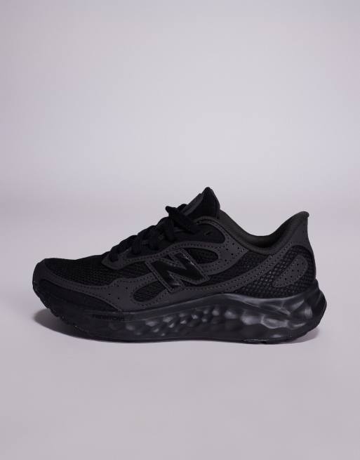 Zapatillas de deporte negras para correr Arishi de New Balance, 2 de 5