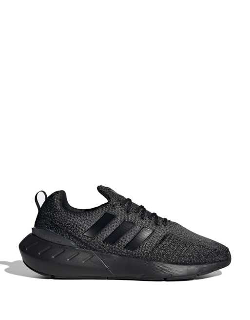 Zapatillas de deporte negras Swift Run 22 de adidas Originals