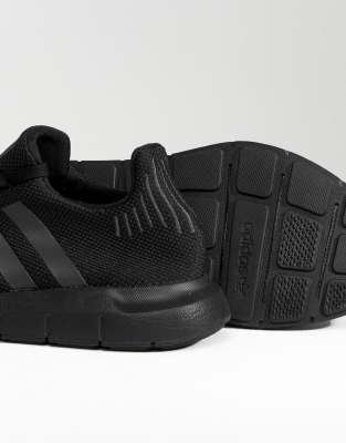 zapatillas adidas swift run negras