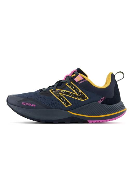 New balance shop negras y amarillas