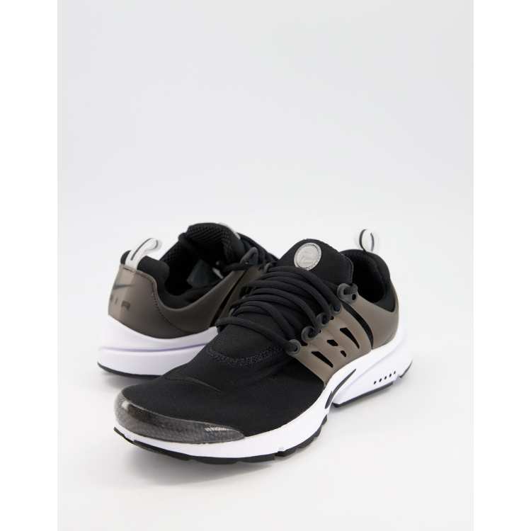 Zapatillas de deporte negras y blancas Air Presto de Nike ASOS