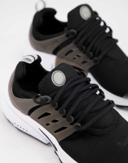 Zapatillas de deporte negras y blancas Air Presto de Nike ASOS