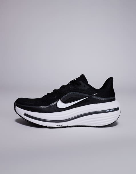 Zapatillas de deporte negras y blancas Air Winflo 12 de Nike Running - view 1