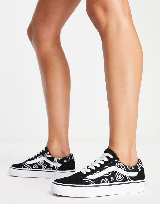 Zapatillas de deporte negras y blancas con estampado de cachemir Old Skool Peace de Vans , 2 de 4