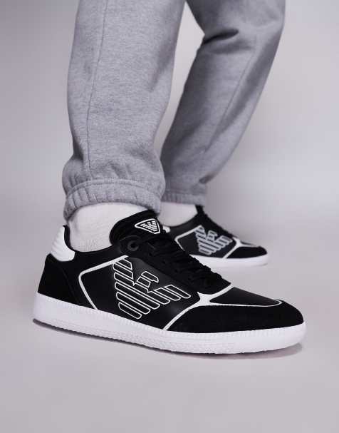 Zapatillas de deporte negras y blancas con logo de águila New Heritage de Armani EA7 - view 1