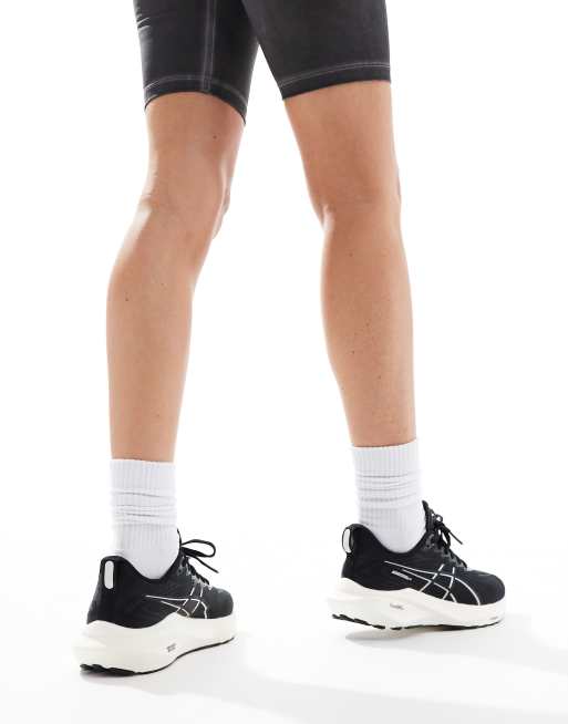 Zapatillas de deporte negras y blancas de estabilidad para correr GT-2000 13 de Asics, 5 de 5