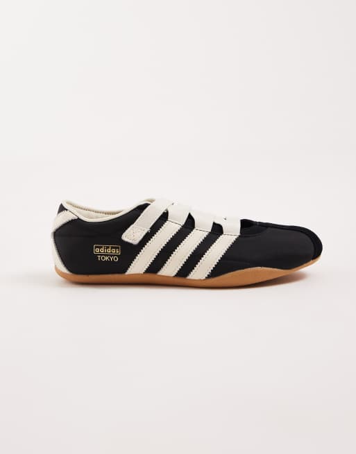 adidas gazelle silver green womens Base Tu tienda de Deportes de running, futbol, fitness, moda urbana,  outdoor, natación, baloncesto, todo lo necesario para practicar deporte  para hombre, deporte para niños, deportes para mujer – Base main image 0
