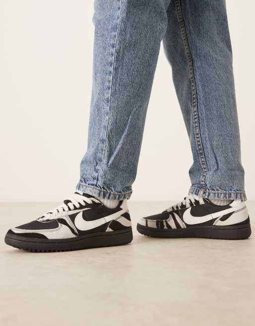 Zapatillas de deporte negras y blancas Field General Pony Hair de Nike, 3 de 5