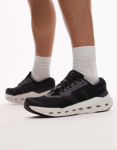 Zapatillas de deporte negras y blancas para correr Cloudrunner 3 de ON - view 1