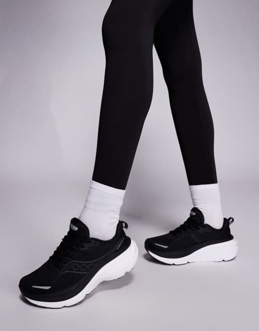 Zapatillas de deporte negras y blancas para correr Hurricane 25 de Saucony, 5 de 5