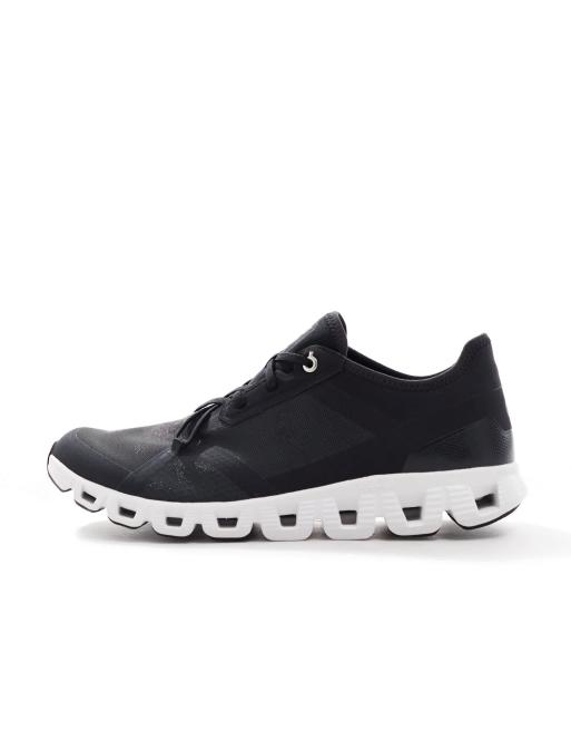 Zapatillas de deporte negras y blancas para entrenar Cloud X 3 AD de ON, 2 de 5
