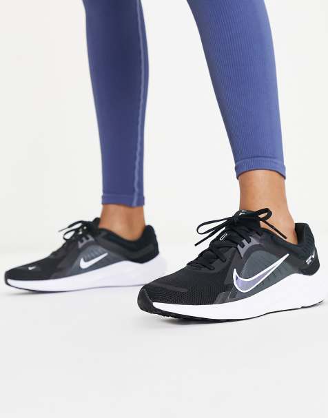 Zapatillas de deporte negras y blancas Quest 5 de Nike Running - view 1