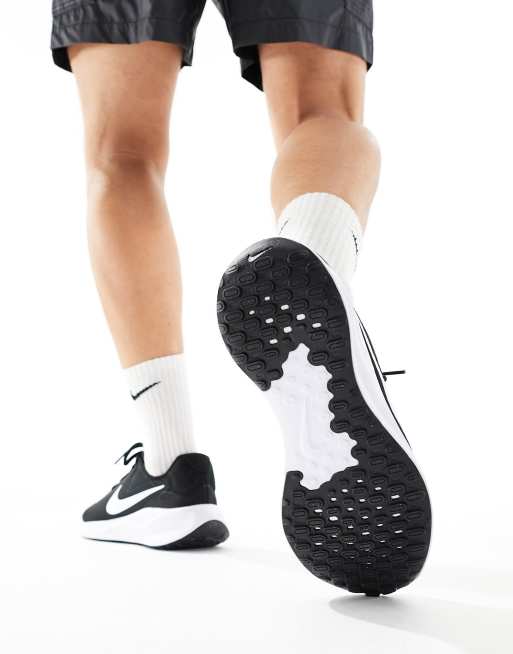 Zapatillas de deporte negras y blancas Revolution 7 de Nike Running, 3 de 5
