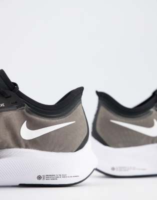 nike running negras y blancas