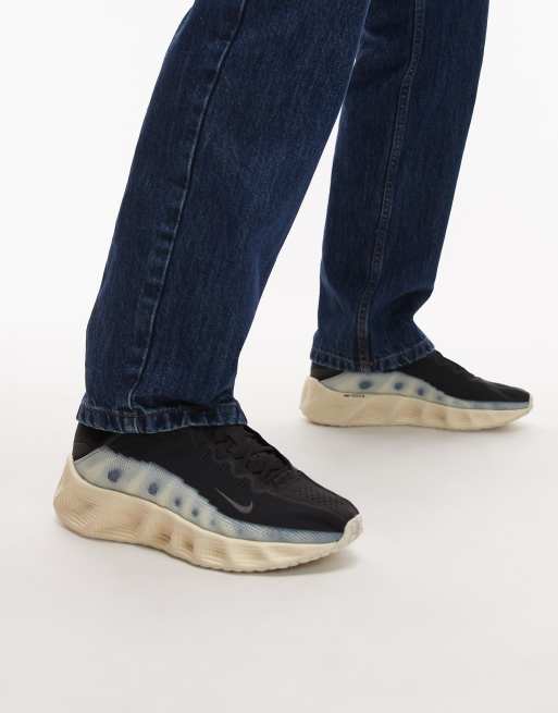 Zapatillas de deporte negras y color crema Ava Rover de Nike, 5 de 5