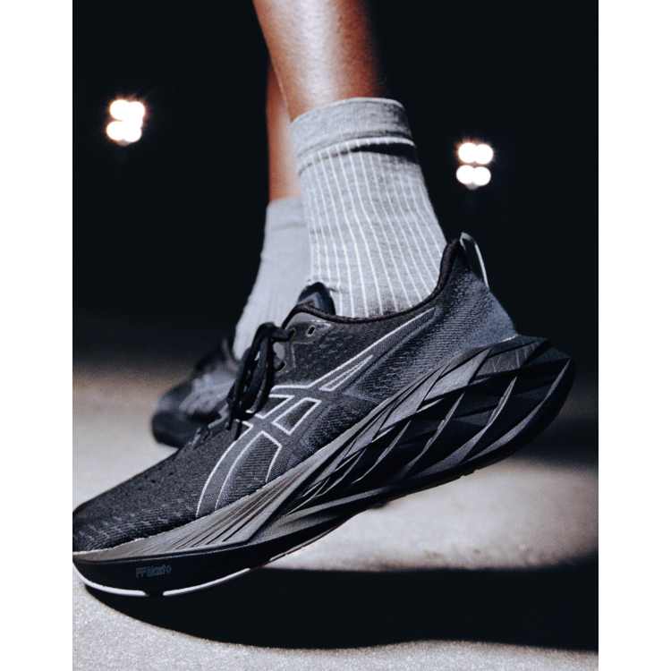 Zapatillas negras asics sales