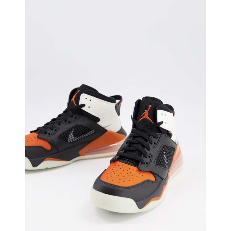 Zapatillas de deporte negras naranjas media Jordan Mars 270 de | ASOS