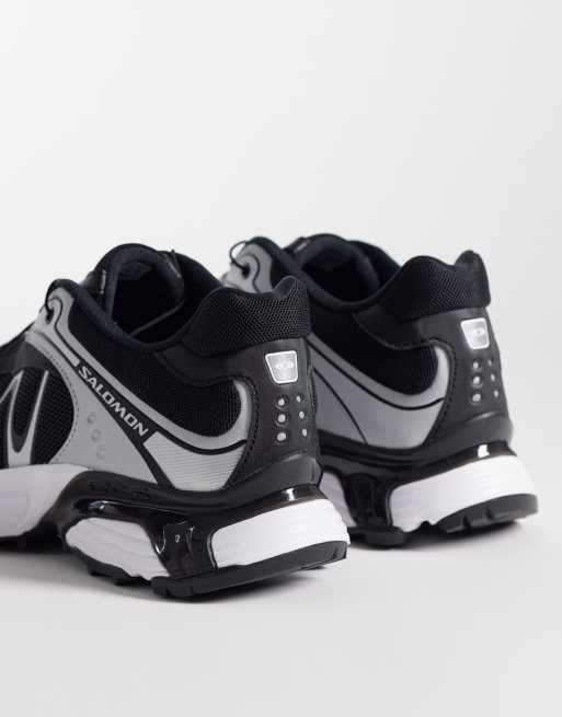 Zapatillas de deporte negras y plateadas XT-Whisper de Salomon, 2 de 5