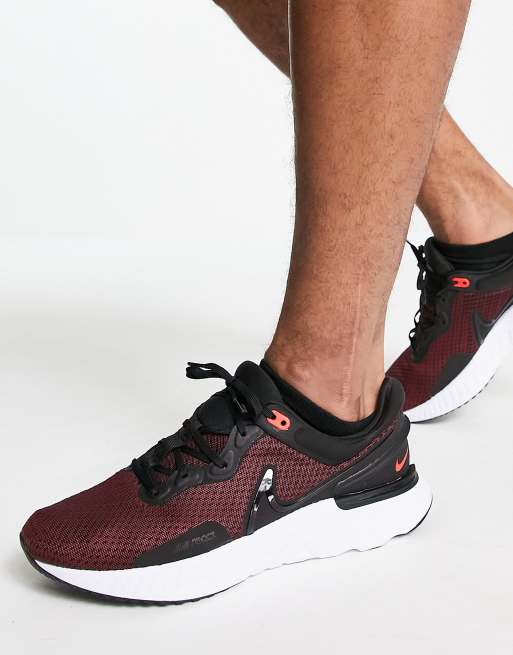 Zapatillas de deporte negras y rojas Miler 3 de Running ASOS