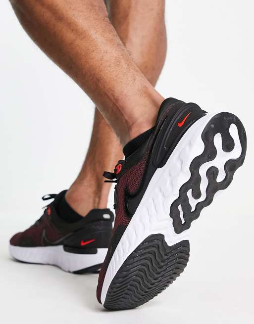 ajedrez dormir En la madrugada Zapatillas de deporte negras y rojas React Miler 3 de Nike Running | ASOS