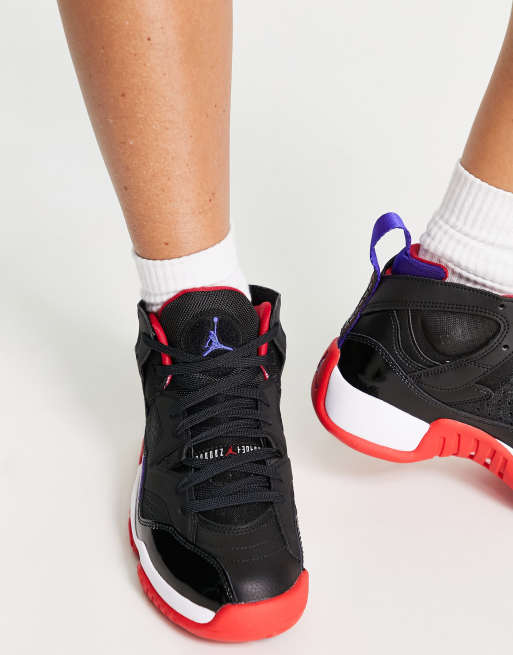 Zapatillas de deporte negras y rojo Jumpman Two de Jordan | ASOS