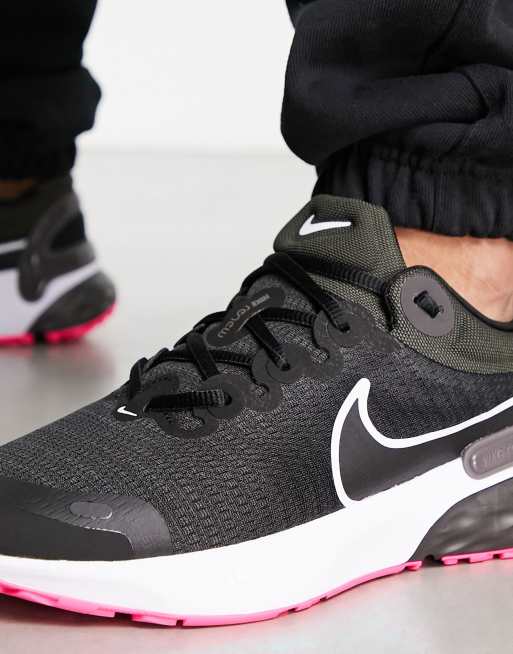 Zapatillas de deporte negras y rosas Renew Run de ASOS