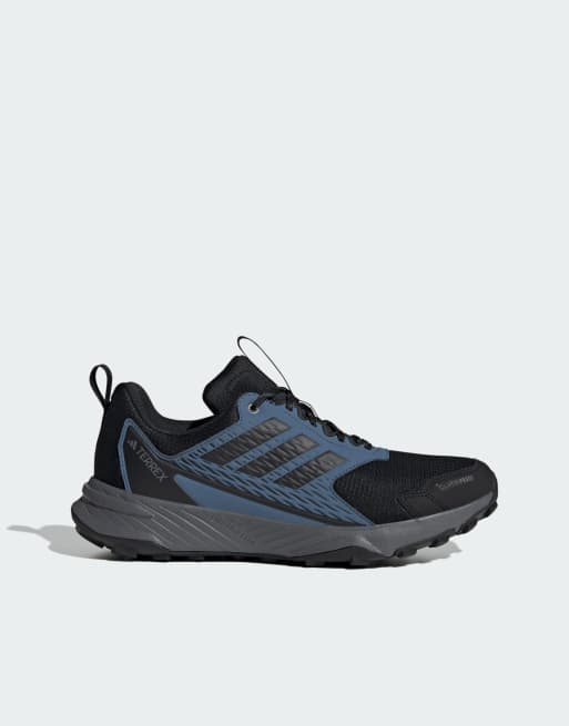 Zapatillas de deporte negro núcleo para carrera de montaña Terrex Tracefinder 2 Climaproof de adidas Performance