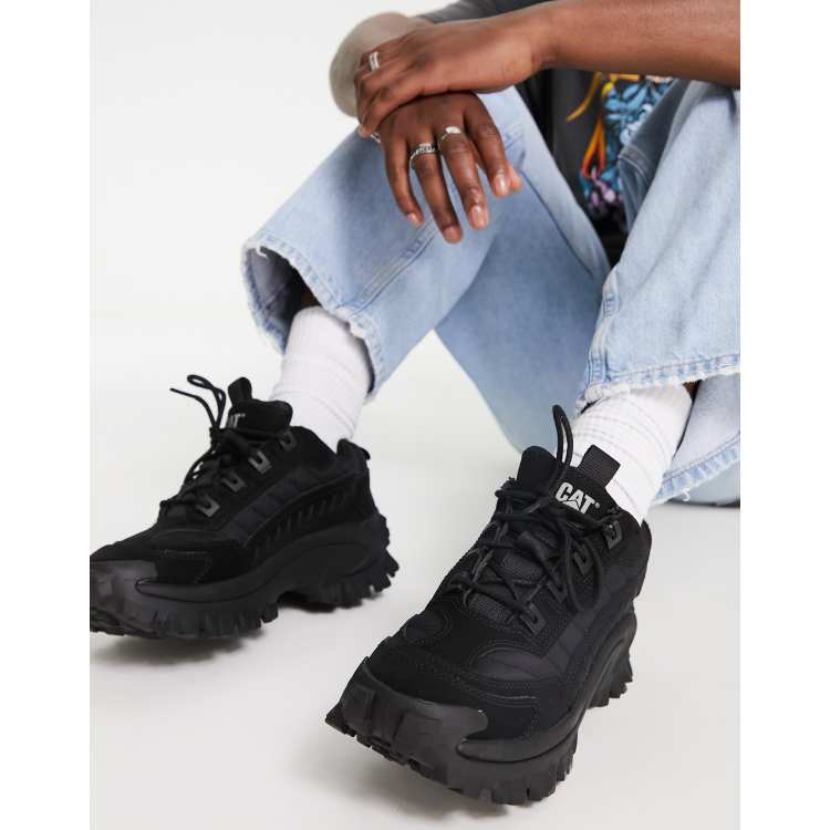 Zapatillas de deporte negro triple de cuero Intruder de CAT ASOS