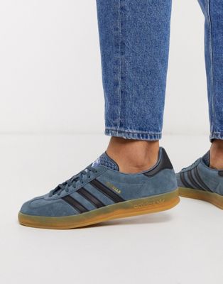sin cable visual Juntar Zapatillas de deporte para interior en azul con suela de goma Gazelle de  adidas Originals | ASOS