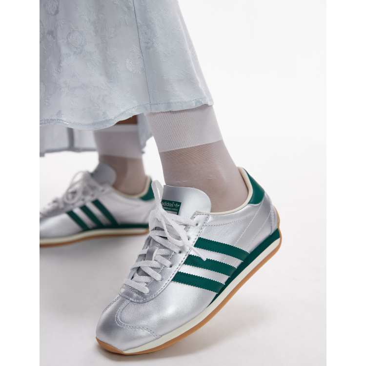 Zapatillas de deporte plateadas y verdes Country OG de adidas Originals ASOS