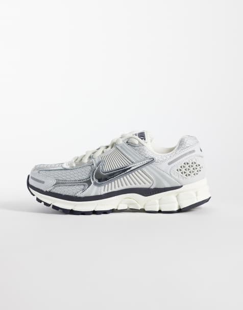 Zapatillas de deporte plateado metalizado Zoom Vomero 5 de Nike - view 1