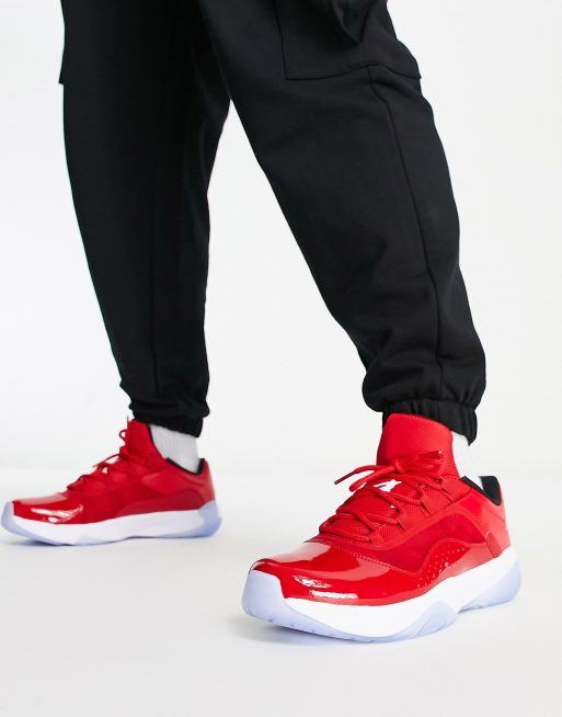 Zapatillas de deporte rojas Jordan 11 CMFT Low de ASOS