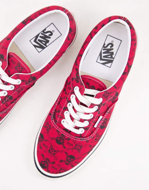 Zapatillas de deporte rojas y negras con estampado de calaveras UA Era 95 DX de Vans