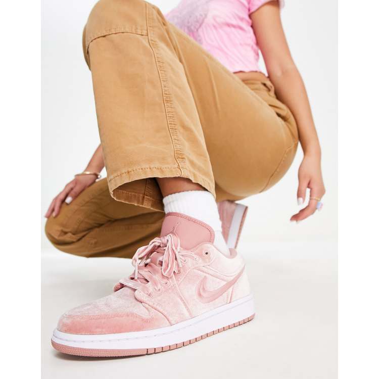 Jordan negros cheap con rosa