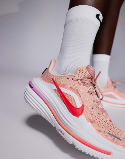 Zapatillas de deporte rosas y blancas Air Winflo 12 de Nike Running , 4 de 5
