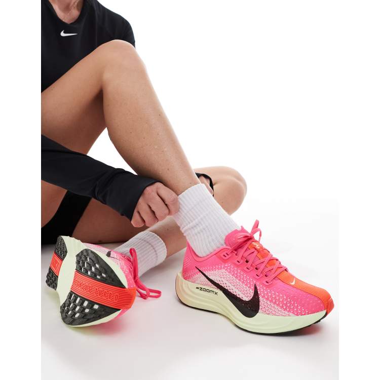 Zapatillas de deporte rosas y verdes Pegasus Plus de Nike Running