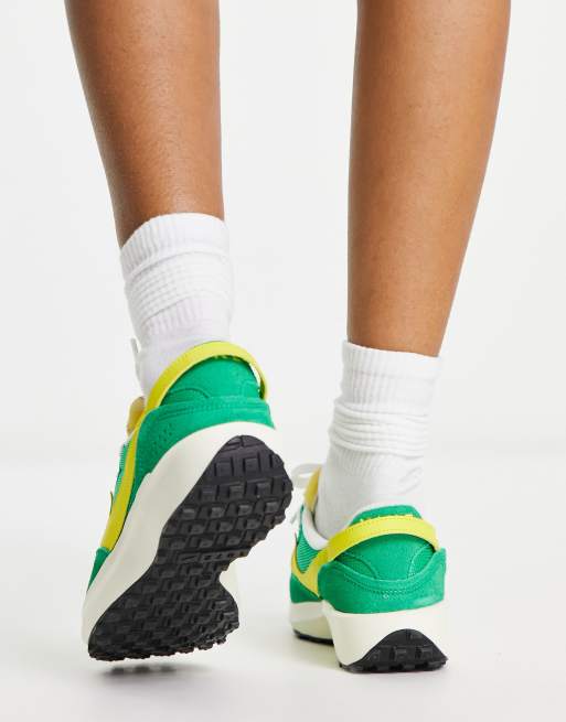 Zapatillas de deporte verde estadio y amarillo óptico vintage Waffle Debut de Nike, 2 de 4