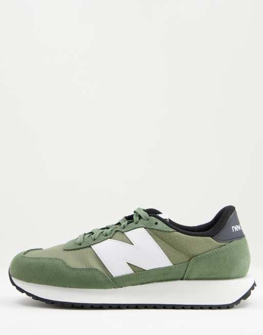 Zapatillas de deporte verde militar 237 de New Balance ASOS