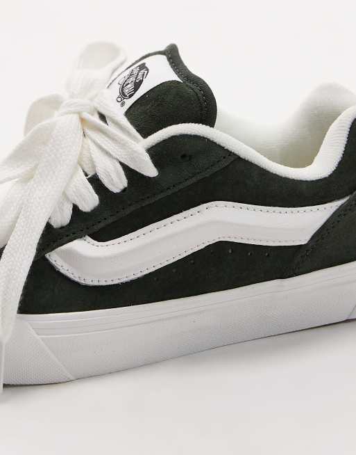 Zapatillas de deporte verde oliva oscuro de ante Knu Skool Pig Suede de Vans, 4 de 5