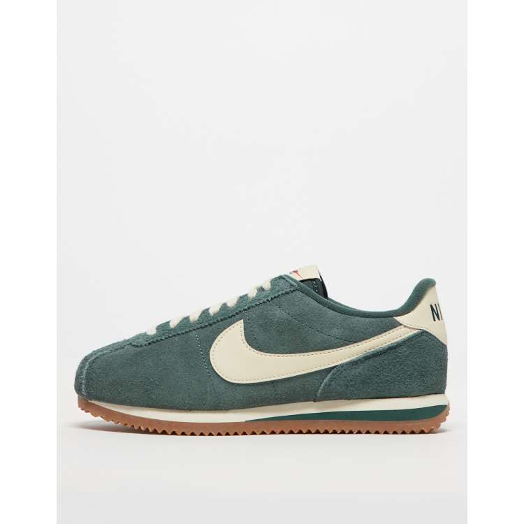 Zapatillas de deporte verde oscuro y crema de ante Cortez de Nike ASOS