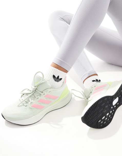 Zapatillas de deporte verde salvia y rosas Ultrarun 5 de adidas Running - view 1