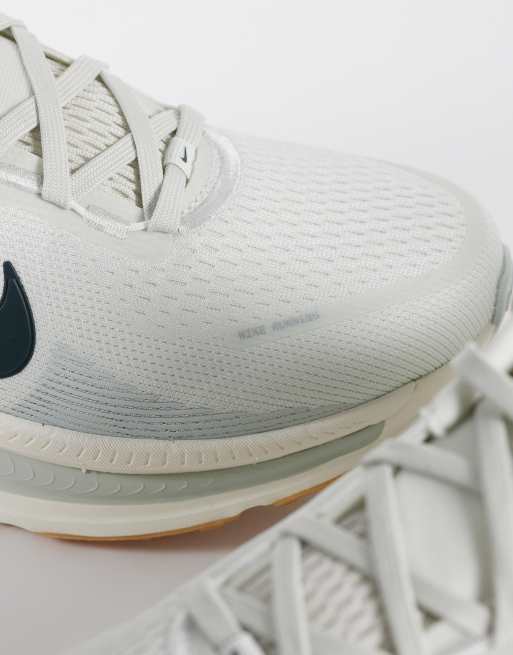 Zapatillas de deporte verdes Vomero 18 de Nike Running, 4 de 5