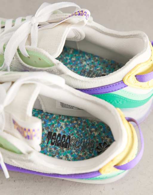 Zapatillas de deporte verdes y moradas Air Max Terrascape 90 de Nike, 3 de 4