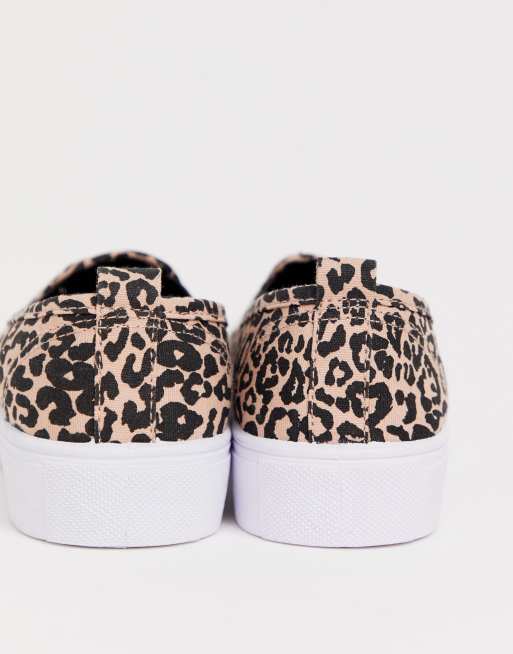 Zapatillas de lona sin cierres con diseño de leopardo Dexter de ASOS DESIGN, 2 de 4