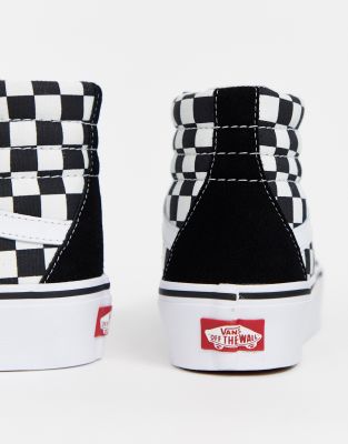 Zapatillas de plataforma con diseño de cuadros negro y 2.0 SK8-Hi de Vans | ASOS