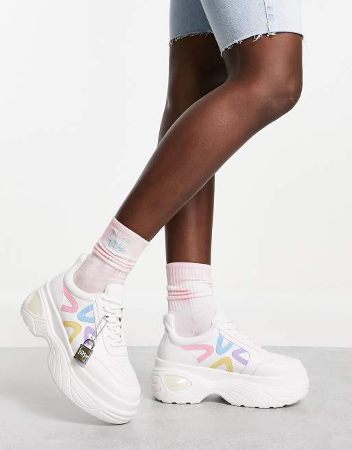 Zapatillas deportivas blancas con suela gruesa Peppy de Koi Footwear