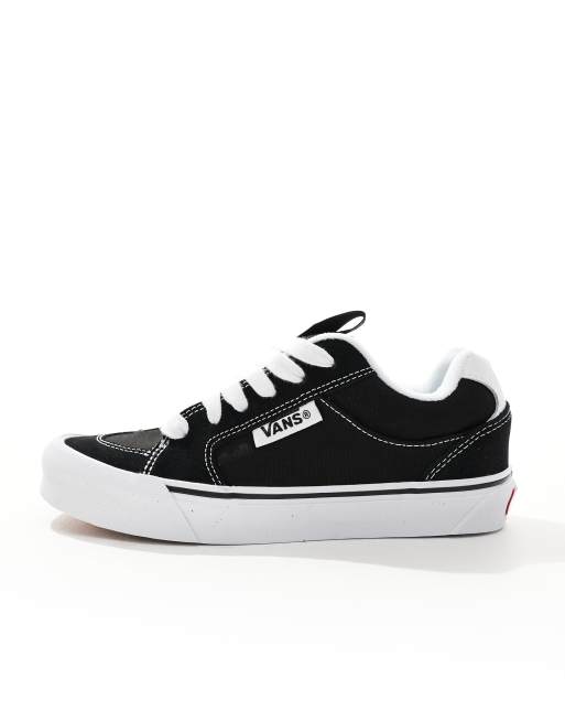 Zapatillas deportivas blancas y negras con suela gruesa Chukka Push de Vans ASOS