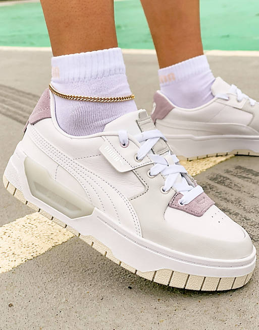 Zapatillas deportivas blancas rosas con suela gruesa Cali Dream de PUMA | ASOS