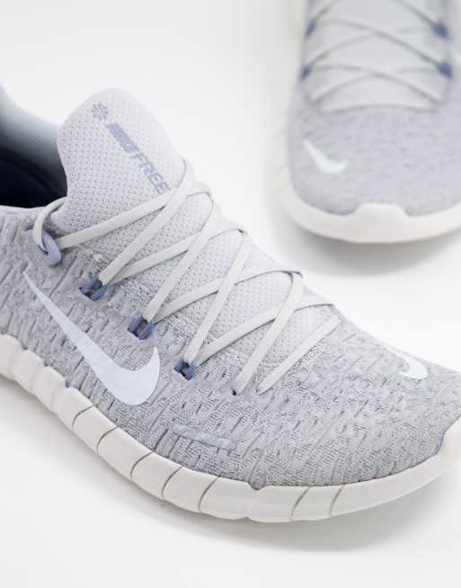 Zapatillas gris niebla Free Run de Nike Running ASOS
