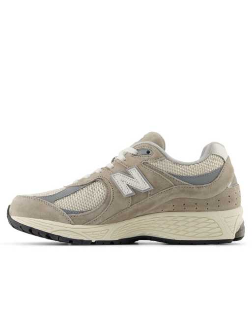 Zapatillas deportivas marrones unisex con detalles beis 2002 de New Balance , 3 de 4